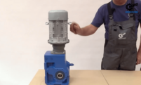 Screenshot, Thumbnail Video-Tutorial Exchange a motor